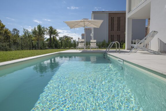 Mit einem privaten Pool sind die Villen ein Highlight für jeden Urlaub